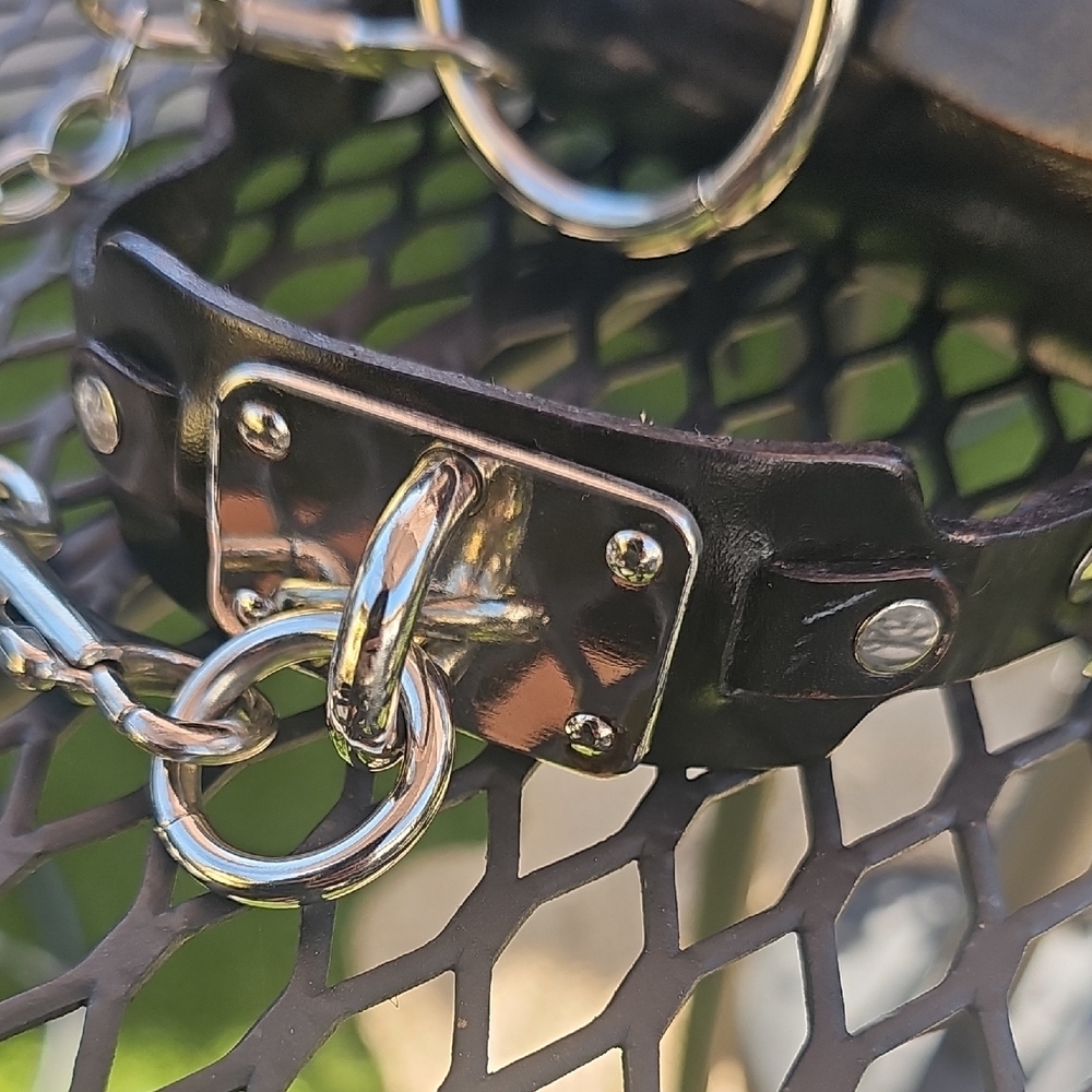 Zana Bayne Black Leather Crossbody Bag with Cuff Bracelet - Picture 6 of 12
